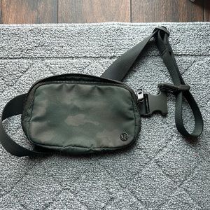 Lululemon camo belt bag